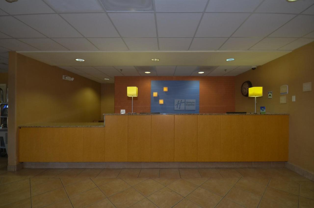 Holiday Inn Express Las Vegas-Nellis By Ihg מראה חיצוני תמונה