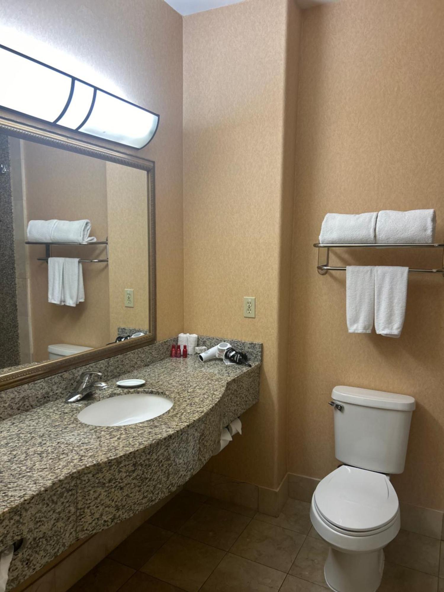 Holiday Inn Express Las Vegas-Nellis By Ihg מראה חיצוני תמונה